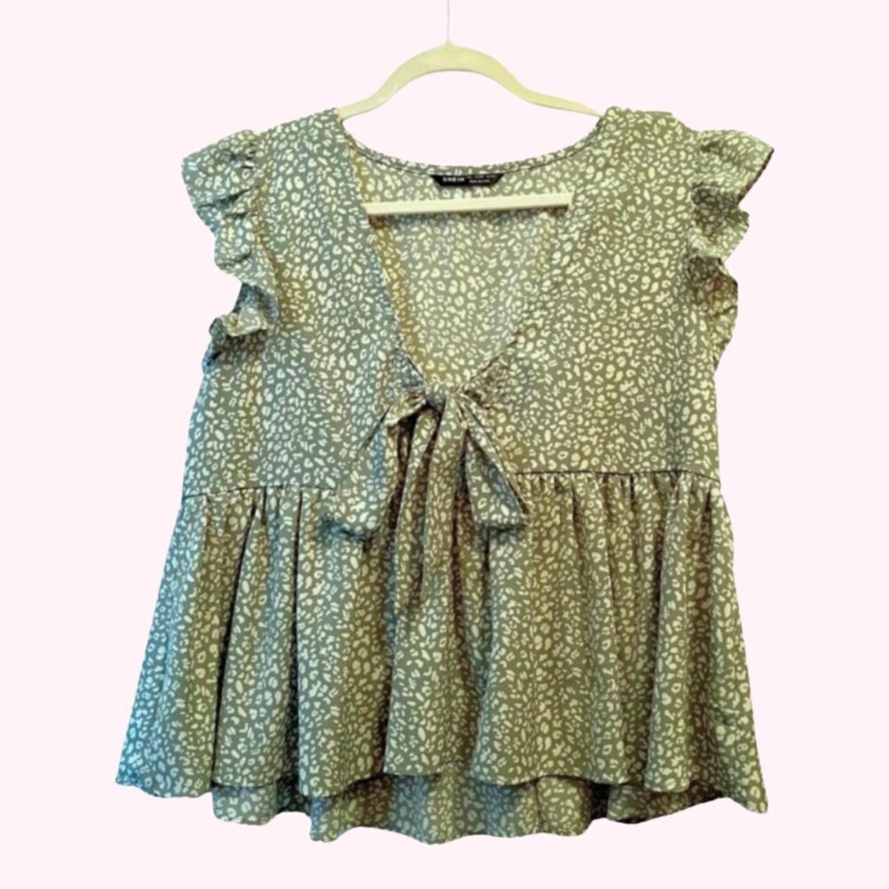 Tie-Front Ruffle Smock Top 🌿